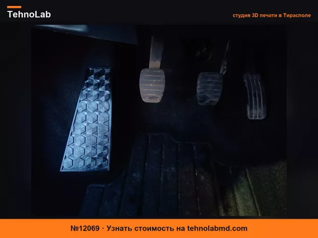№12069 Подставка для ног Dacia Dokker