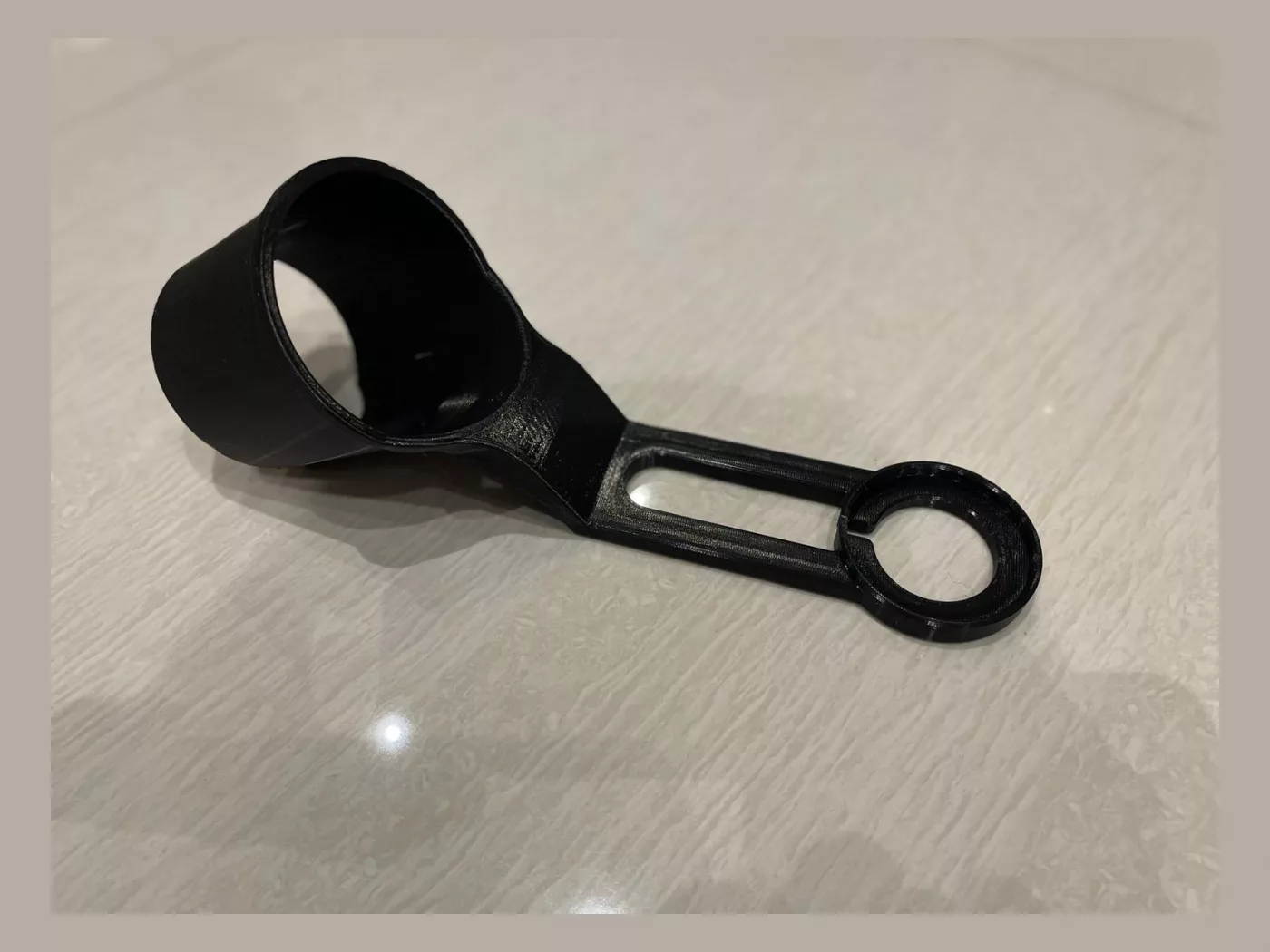 №221 Подстаканник с зарядкой MagSafe Tesla