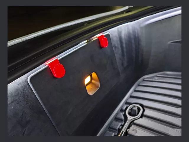 №223 Крючок переднего багажника Tesla Model Y