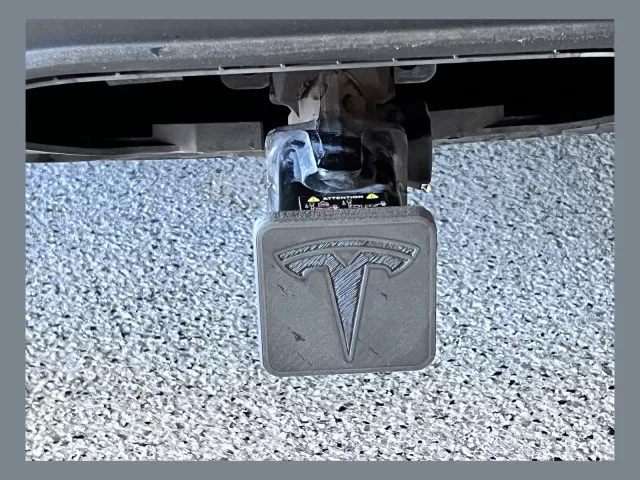 №111 Заглушка фаркопа Tesla Model X