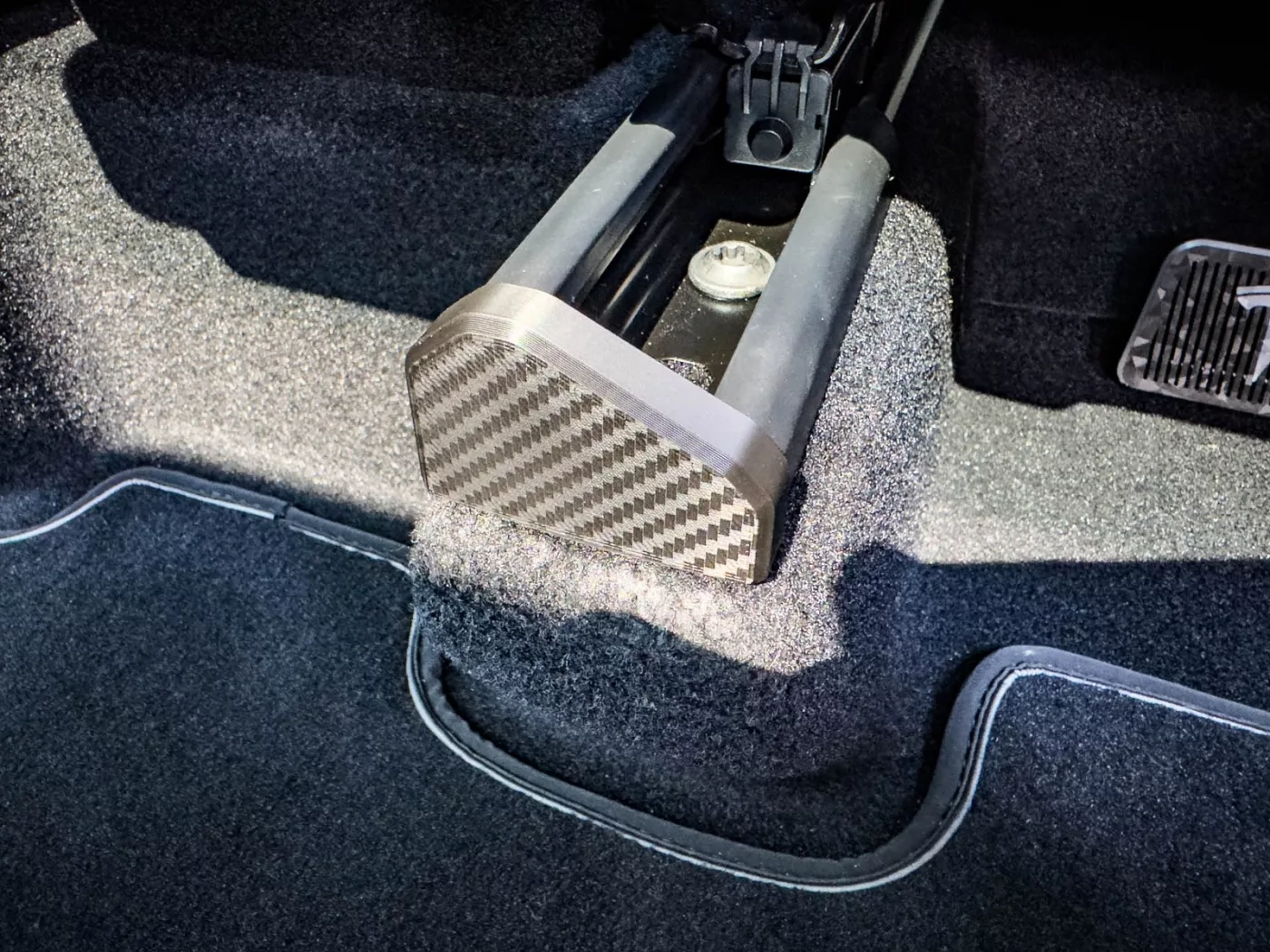 №241 Напокрытия для рельсов сидений Tesla Model Y (Juniper)