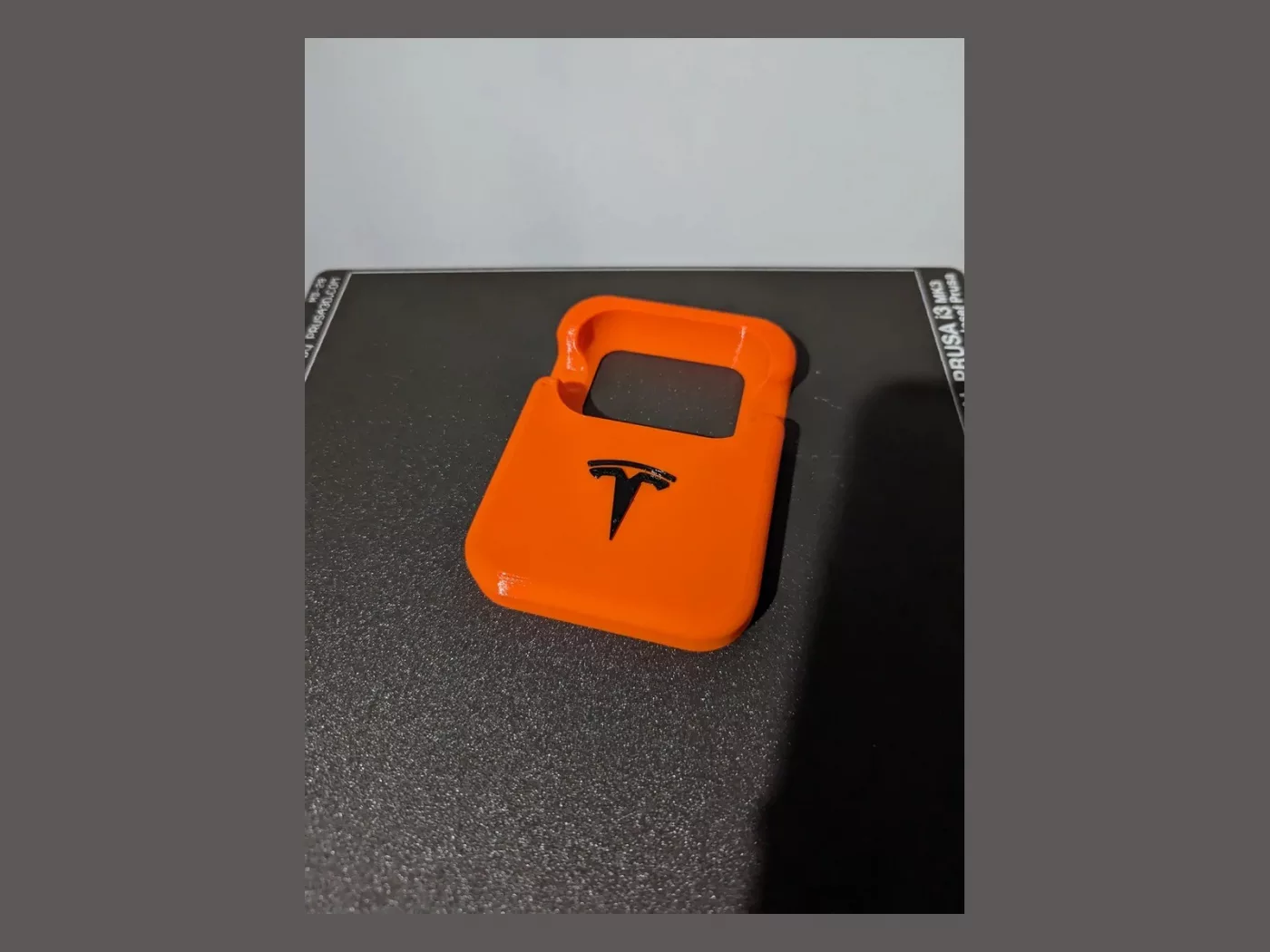 №209 Адаптер беспроводной зарядки AirPods Pro Tesla Model 3
