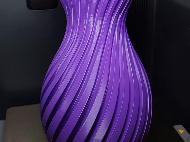 №232 Ваза "Flower Vase - Spring Twist" - Спиральный дизайн