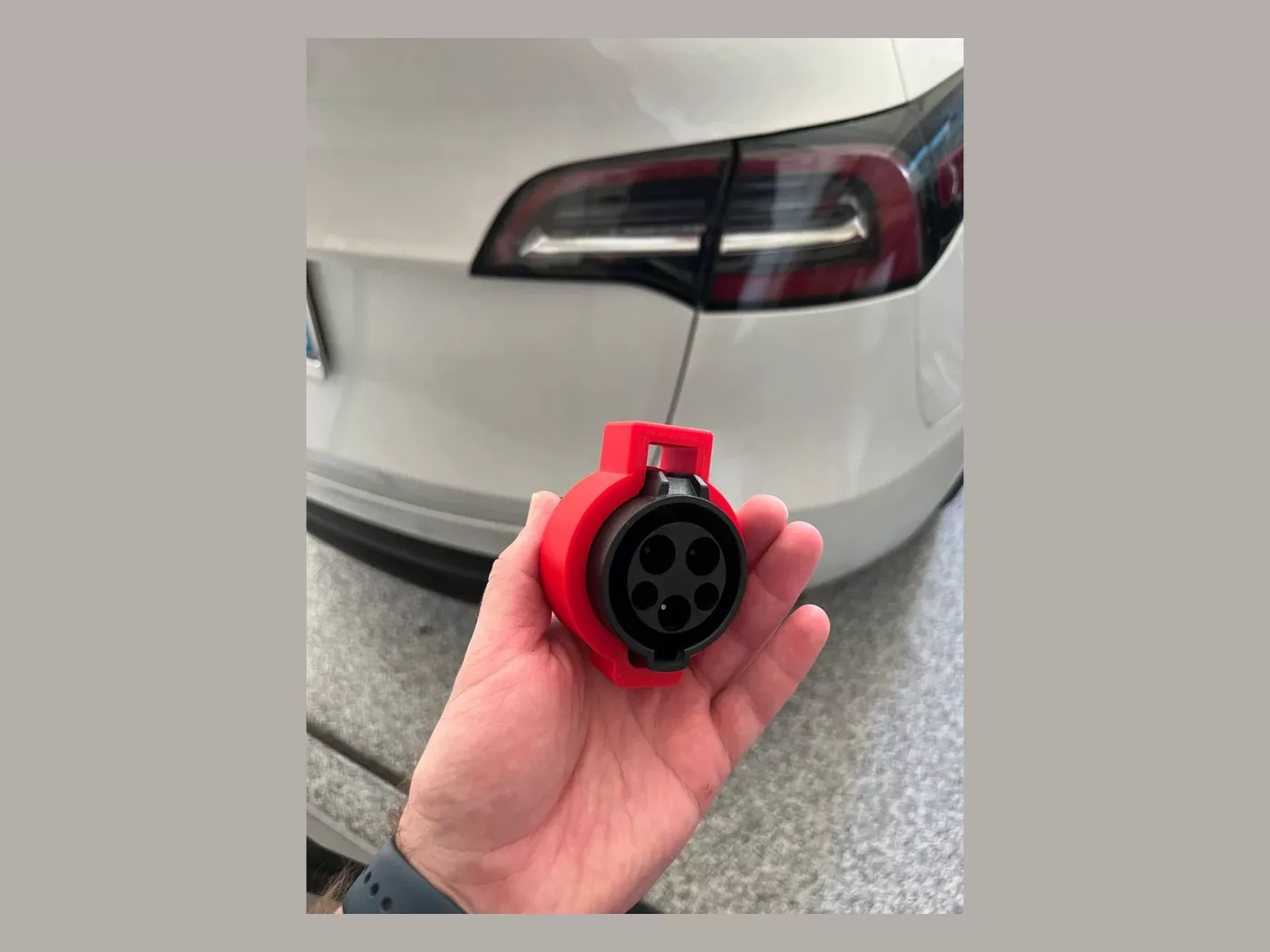 №204 Замок зарядного разъёма Tesla